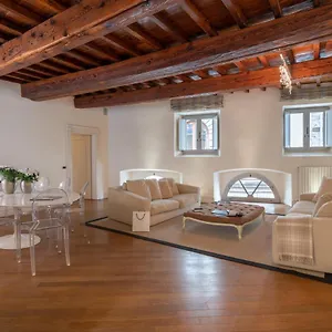Apartment Casa Colonna Ricci, Florence